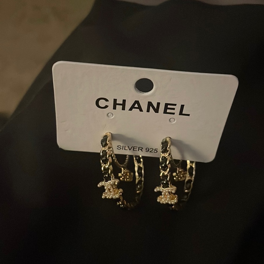 CHANEL BLACK HOOP EARRINGS